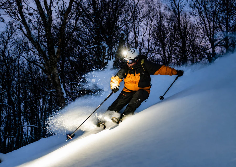 Stormlight hodelykt brukt på ski